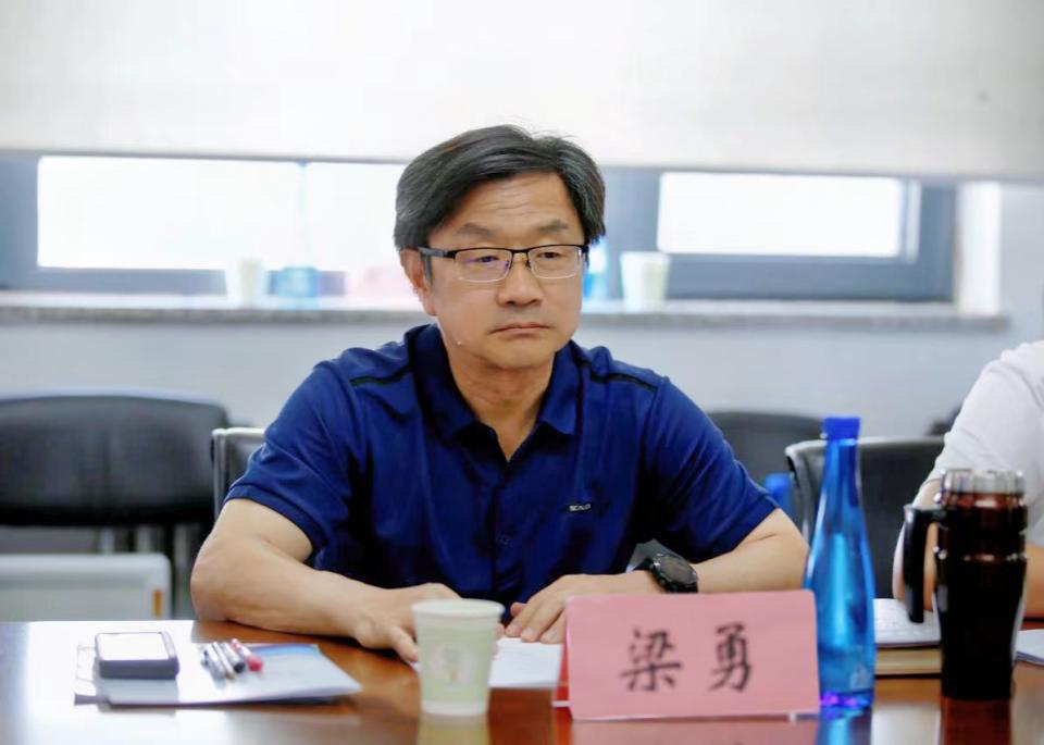 图6 校党委副书记梁勇总结讲话 图6 校党委副书记梁勇总结讲话